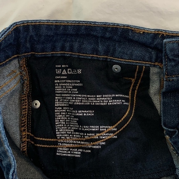 BDG Alexa Mid Rise Dark Wash Jean Shorts 26 - Picture 8 of 9